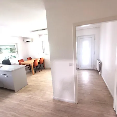 Апартаменты Monteur-haus Prignitz Biesdorf, Marzan, Hellersdorf Берлин