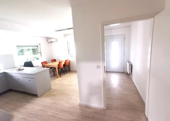 Апартаменты Monteur-haus Prignitz Biesdorf, Marzan, Hellersdorf Берлин